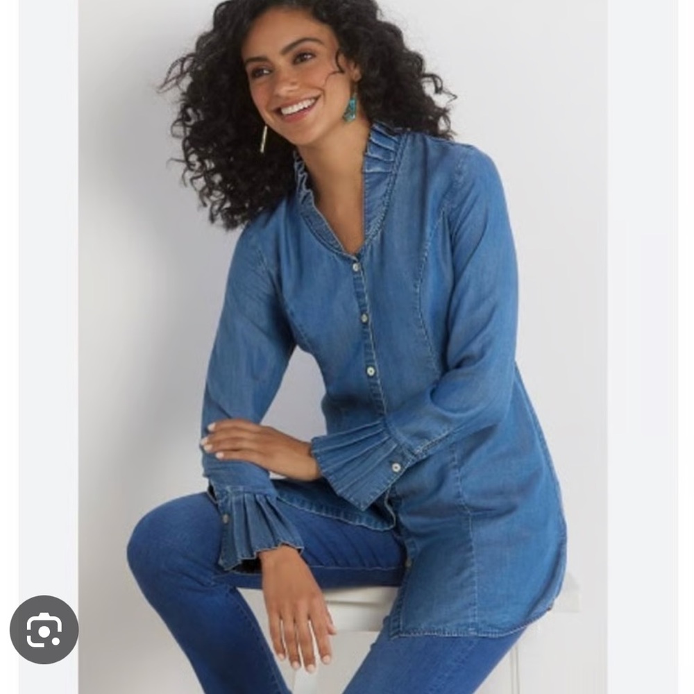 Soft Surroundings Women's Ruffle Collar Tencel
Chambray Button-Down Shirt small